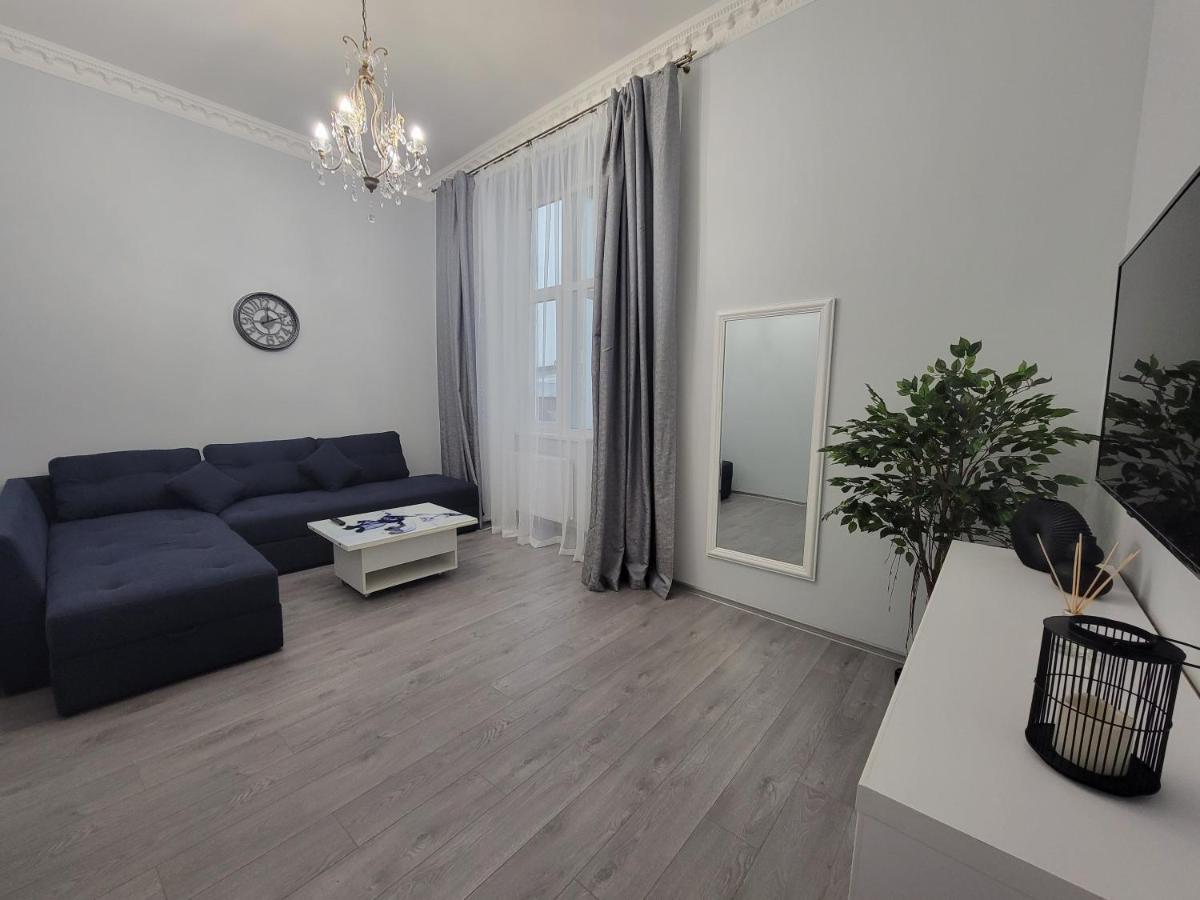 Warm & Cozy Apartment In The Heart Of Historical Lviv Exterior foto